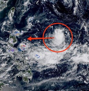 Vị trí áp thấp nhiệt đới ngoài khơi Philippines - Ảnh: NCHMF