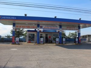 Công ty TNHH MTV Dầu khí TP.HCM - Saigon Petro là doanh nghiệp kinh doanh xăng dầu lớn và lâu đời cũng bị tước giấy phép.